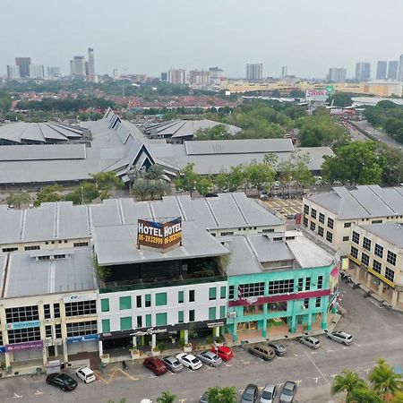 Riverfront Boutique Hotel Malacca Exterior photo