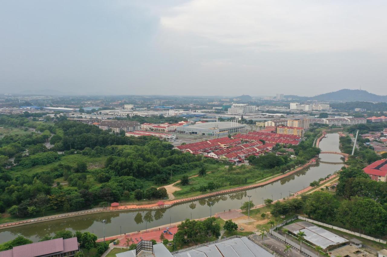 Riverfront Boutique Hotel Malacca Exterior photo